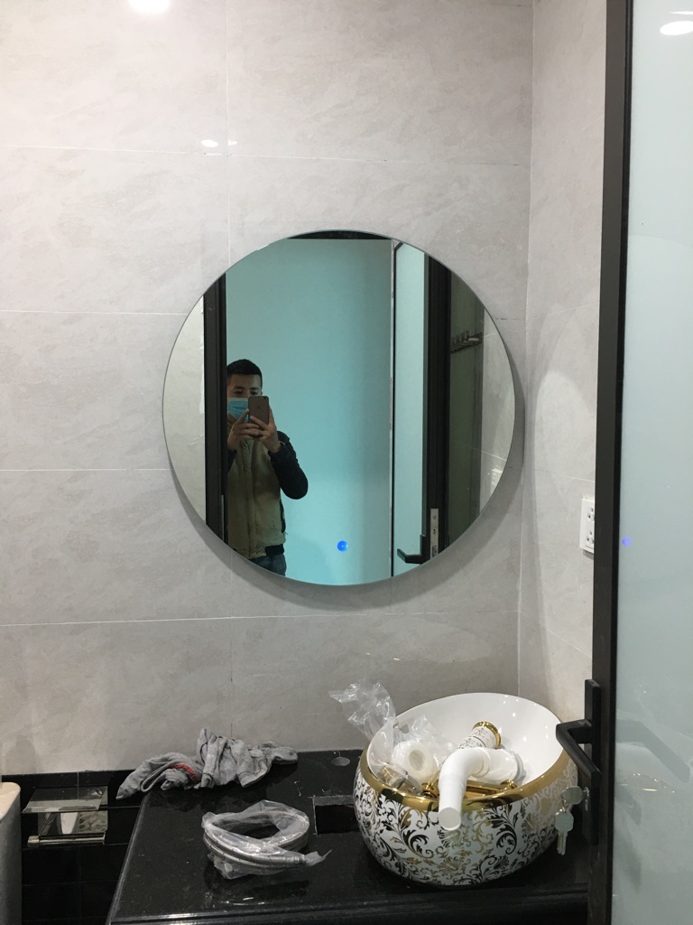 Chiều cao và vị trí lắp gương nhà tắm thực tế